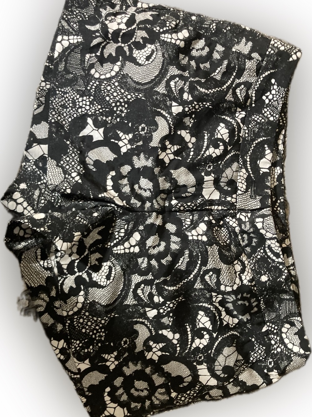 Women’s Express short 4